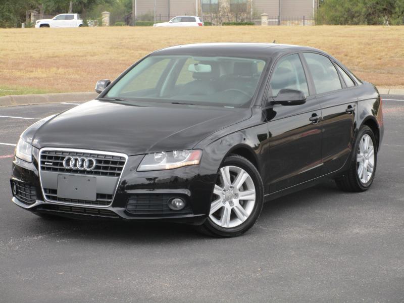 Audi A4 2.0T Sedan quattro Tiptronic 2011 Audi A4 2.0T Sedan quattro Tiptronic 2011