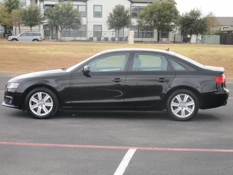 Audi A4 2.0T Sedan quattro Tiptronic 2011 Audi A4 2.0T Sedan quattro Tiptronic 2011