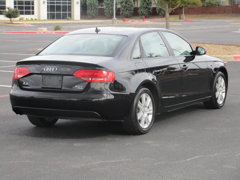 Audi A4 2.0T Sedan quattro Tiptronic 2011 Audi A4 2.0T Sedan quattro Tiptronic 2011