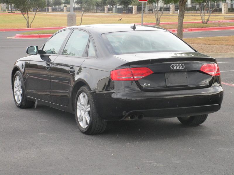 Audi A4 2.0T Sedan quattro Tiptronic 2011 Audi A4 2.0T Sedan quattro Tiptronic 2011