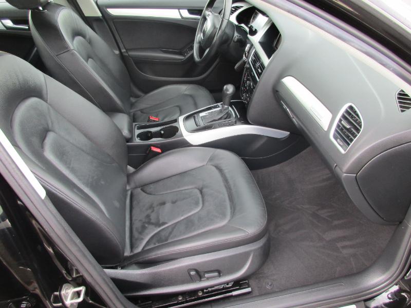Audi A4 2.0T Sedan quattro Tiptronic 2011 Audi A4 2.0T Sedan quattro Tiptronic 2011