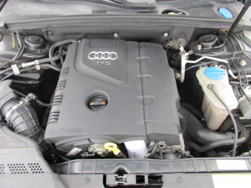 Audi A4 2.0T Sedan quattro Tiptronic 2011 Audi A4 2.0T Sedan quattro Tiptronic 2011