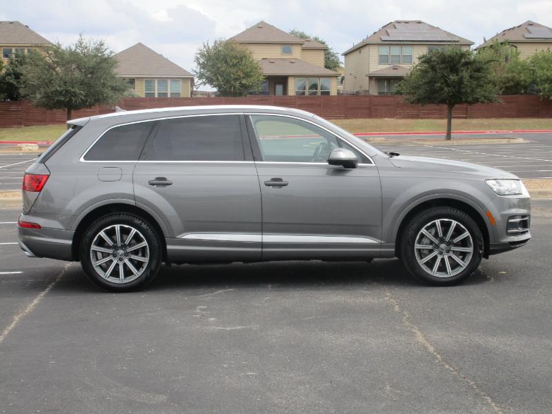 Audi Q7 3.0 Premium Plus quattro 2017 Audi Q7 3.0 Premium Plus quattro 2017