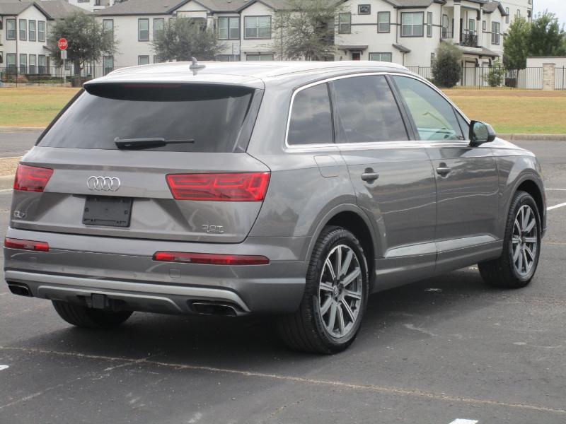 Audi Q7 3.0 Premium Plus quattro 2017 Audi Q7 3.0 Premium Plus quattro 2017