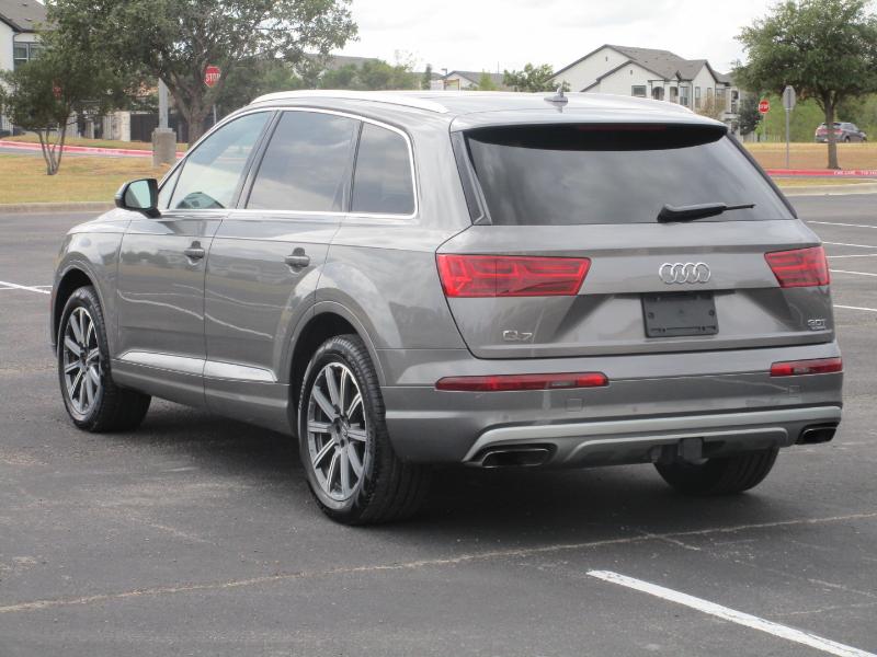 Audi Q7 3.0 Premium Plus quattro 2017 Audi Q7 3.0 Premium Plus quattro 2017