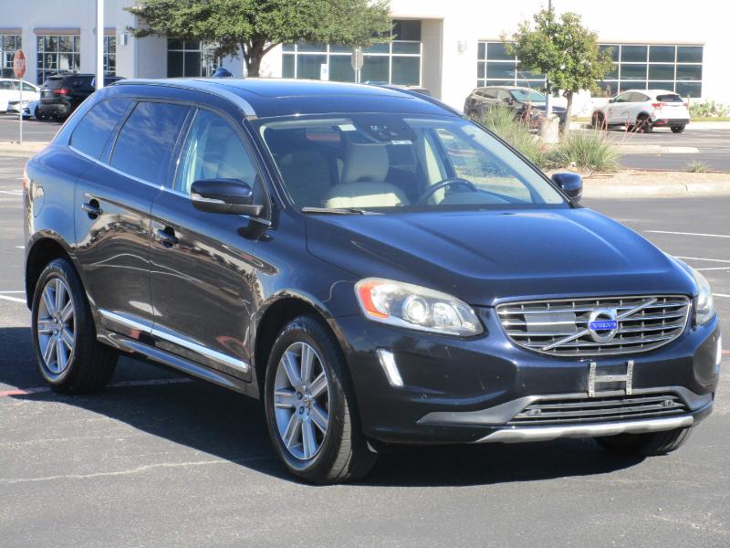 2017 Volvo XC60 T5 Inscription's photo
