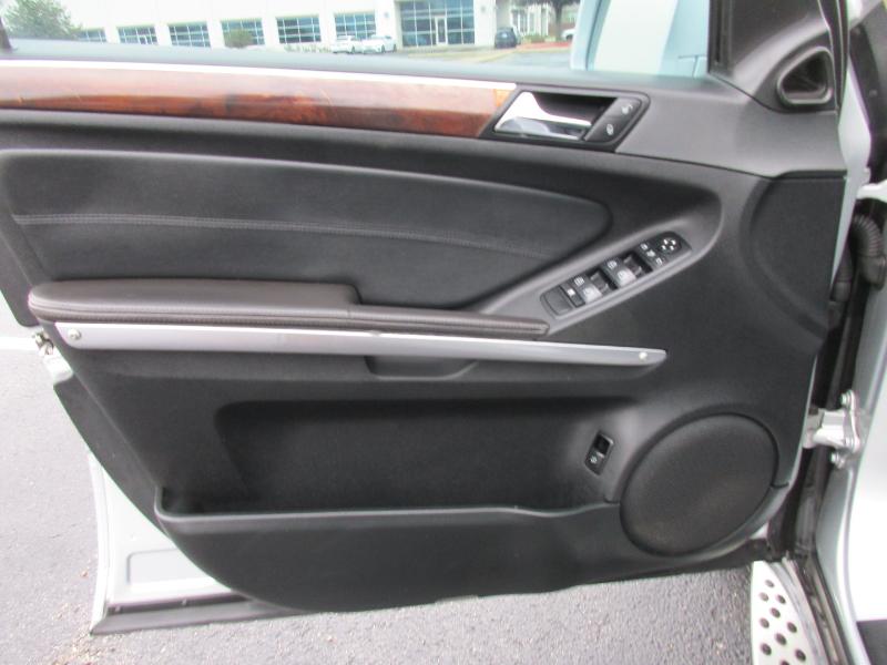 Mercedes-Benz M-Class ML350 2011