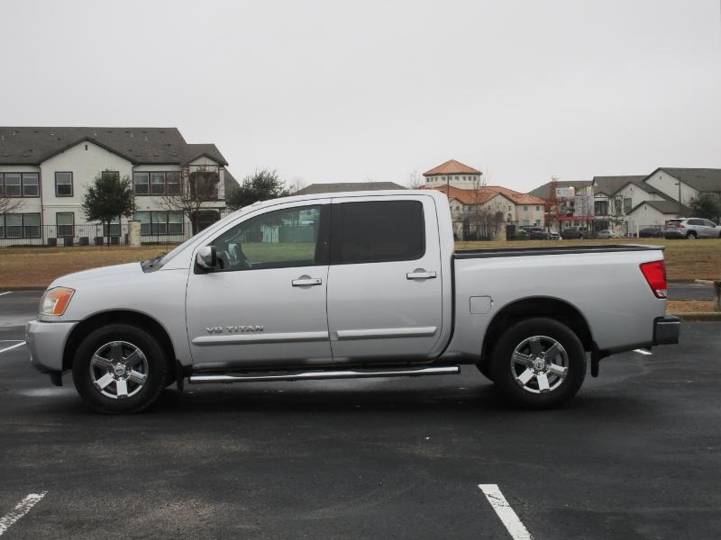 Nissan Titan SV Crew Cab 2WD 2013