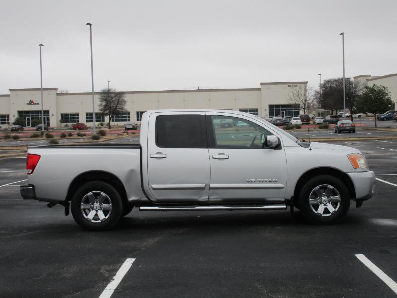 Nissan Titan SV Crew Cab 2WD 2013
