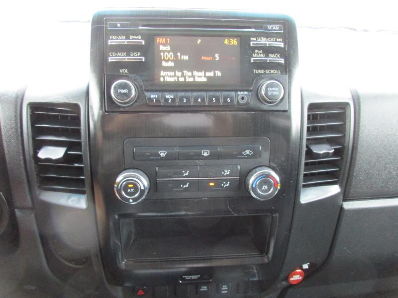 Nissan Titan SV Crew Cab 2WD 2013