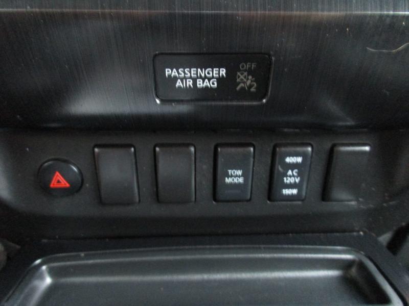 Nissan Titan SV Crew Cab 2WD 2013