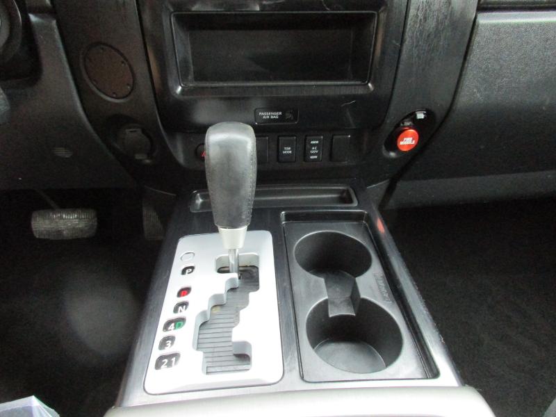 Nissan Titan SV Crew Cab 2WD 2013