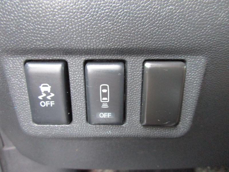 Nissan Titan SV Crew Cab 2WD 2013