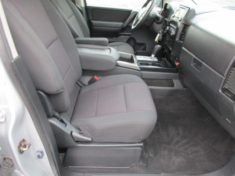 Nissan Titan SV Crew Cab 2WD 2013