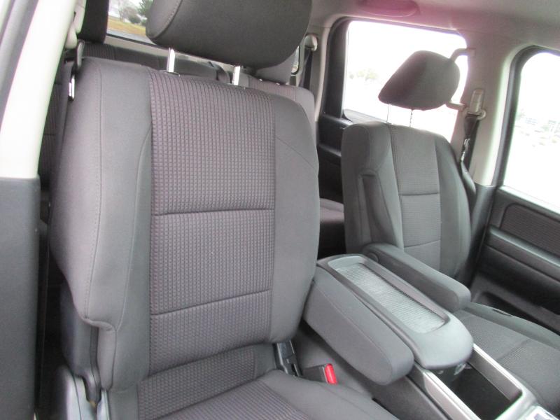 Nissan Titan SV Crew Cab 2WD 2013