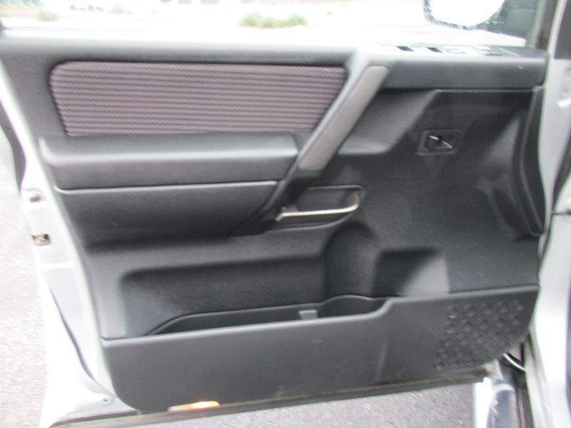 Nissan Titan SV Crew Cab 2WD 2013