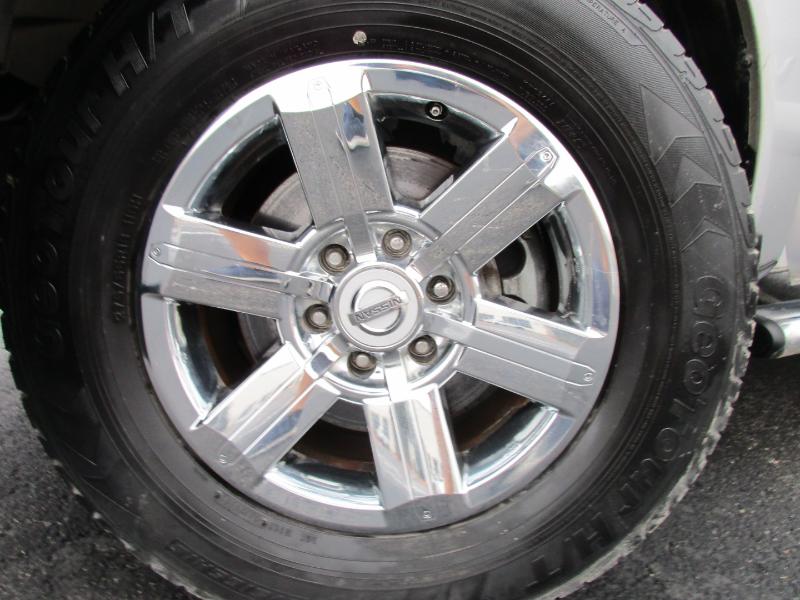 Nissan Titan SV Crew Cab 2WD 2013