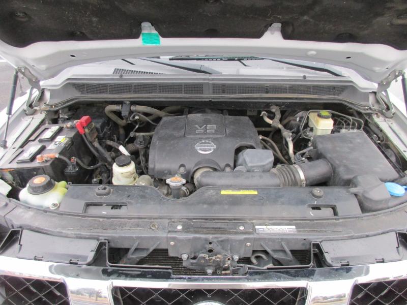 Nissan Titan SV Crew Cab 2WD 2013