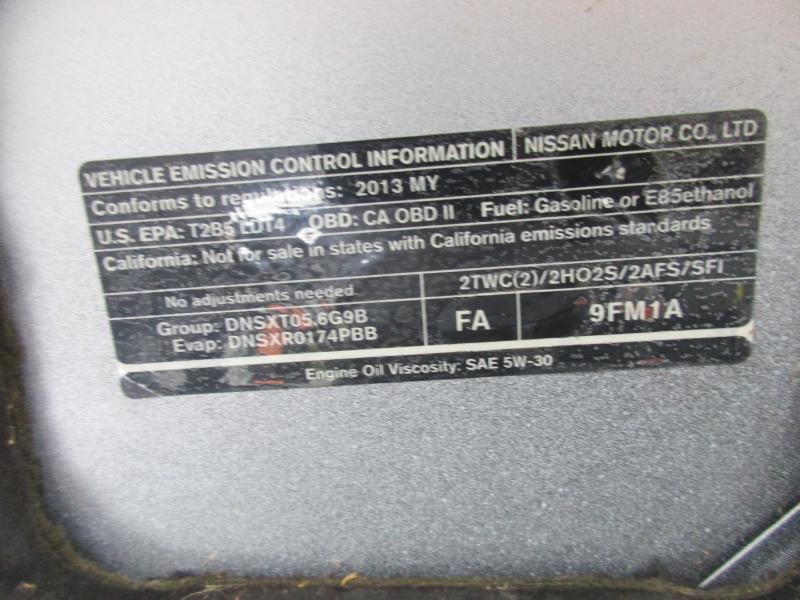 Nissan Titan SV Crew Cab 2WD 2013