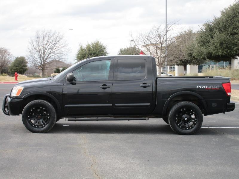 Nissan Titan PRO-4X Crew Cab 4WD SWB 2013