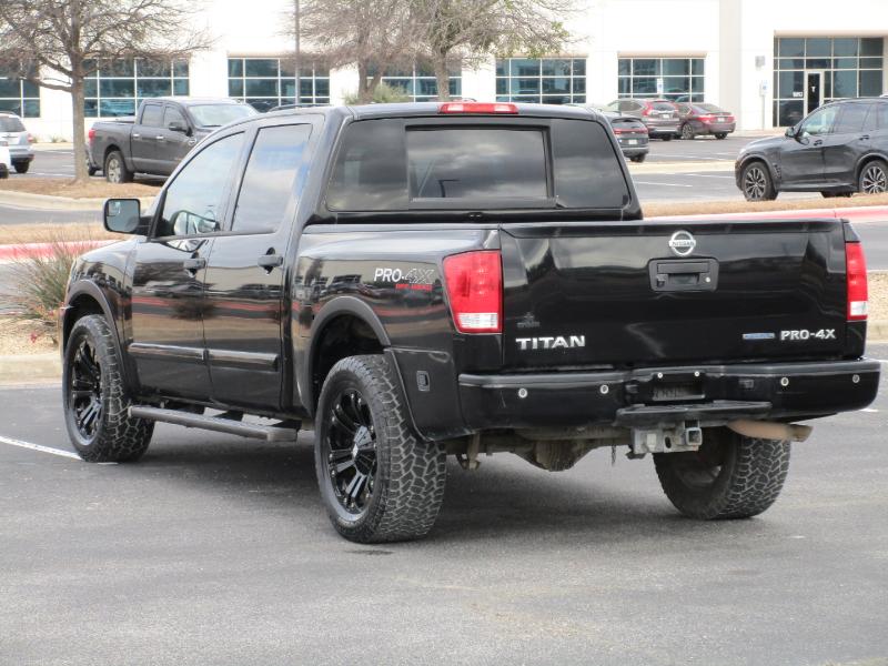 Nissan Titan PRO-4X Crew Cab 4WD SWB 2013