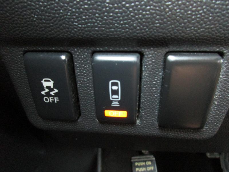 Nissan Titan PRO-4X Crew Cab 4WD SWB 2013