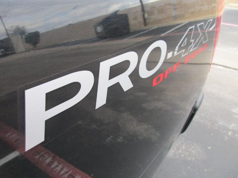Nissan Titan PRO-4X Crew Cab 4WD SWB 2013