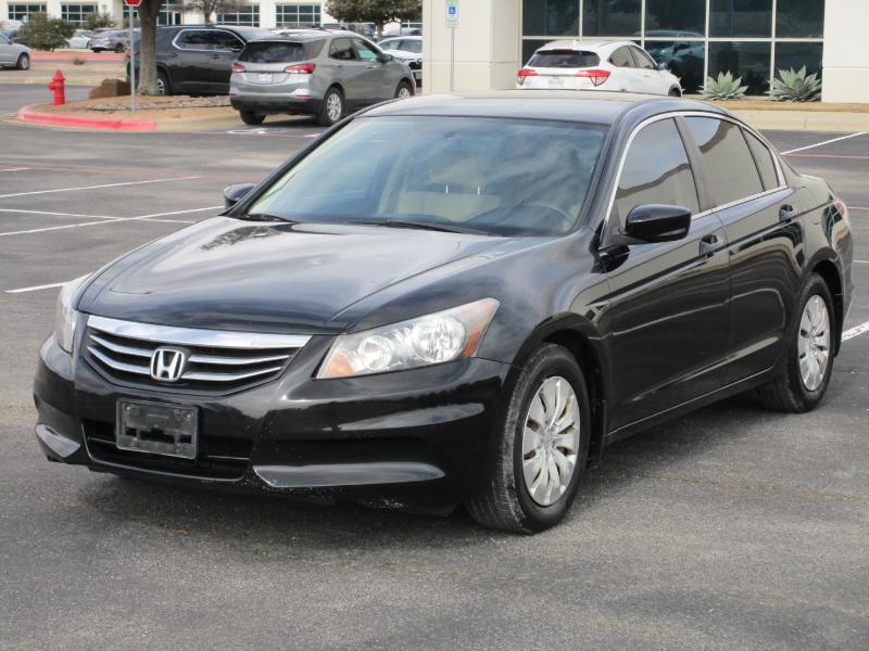 Honda Accord LX sedan AT 2011