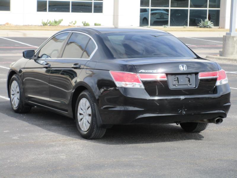 Honda Accord LX sedan AT 2011