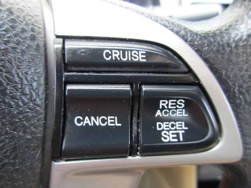 Honda Accord LX sedan AT 2011