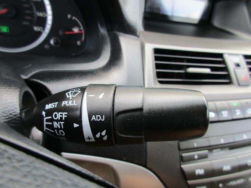 Honda Accord LX sedan AT 2011