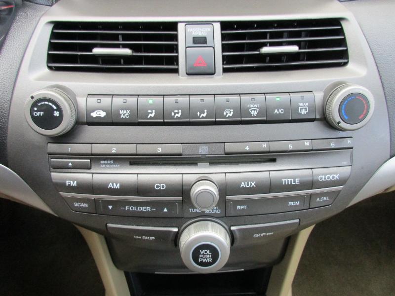 Honda Accord LX sedan AT 2011