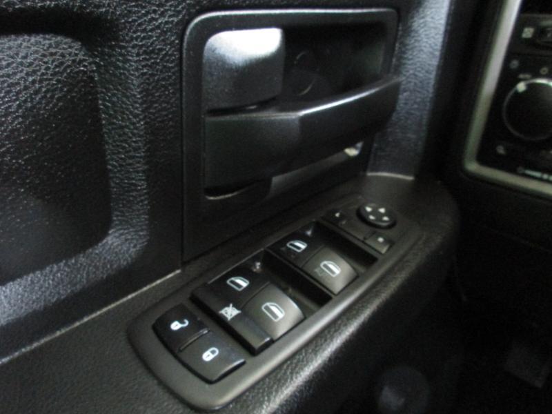 RAM 1500 Classic Tradesman Quad Cab 4WD 2021