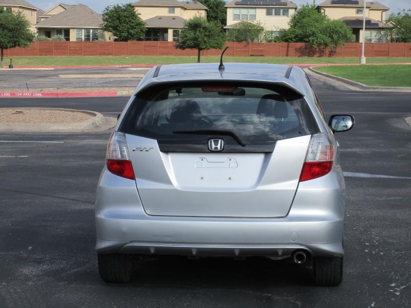 Honda Fit Sport 5-Speed AT 2011