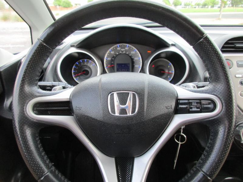 Honda Fit Sport 5-Speed AT 2011