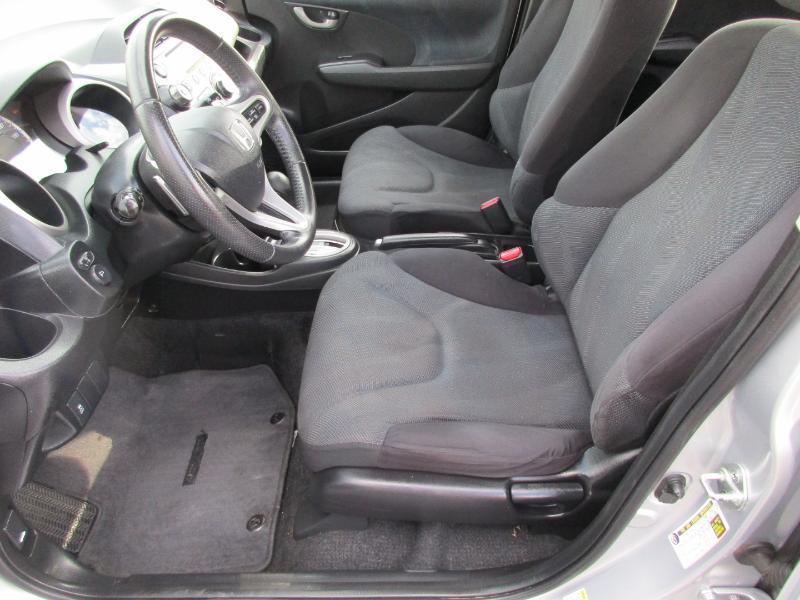 Honda Fit Sport 5-Speed AT 2011
