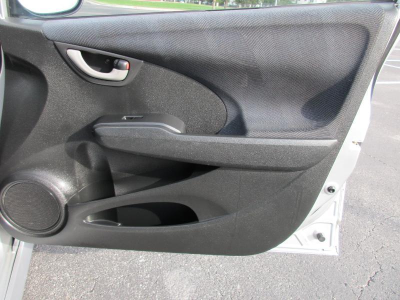 Honda Fit Sport 5-Speed AT 2011