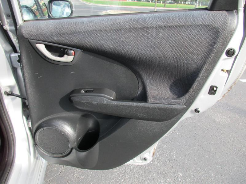 Honda Fit Sport 5-Speed AT 2011