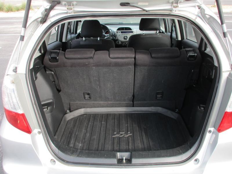 Honda Fit Sport 5-Speed AT 2011