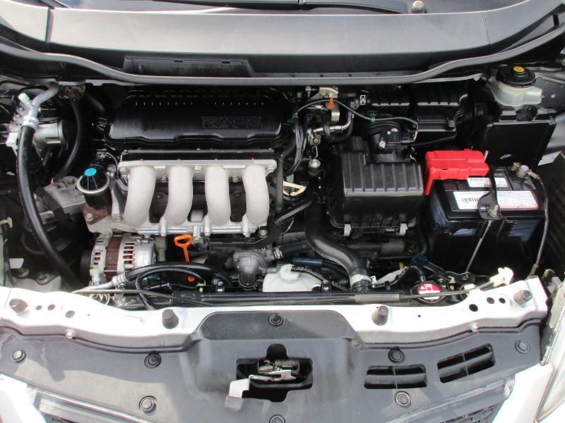 Honda Fit Sport 5-Speed AT 2011