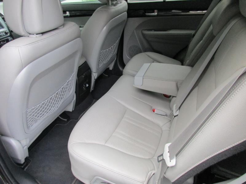 Kia Sorento SX V6 FWD 2014