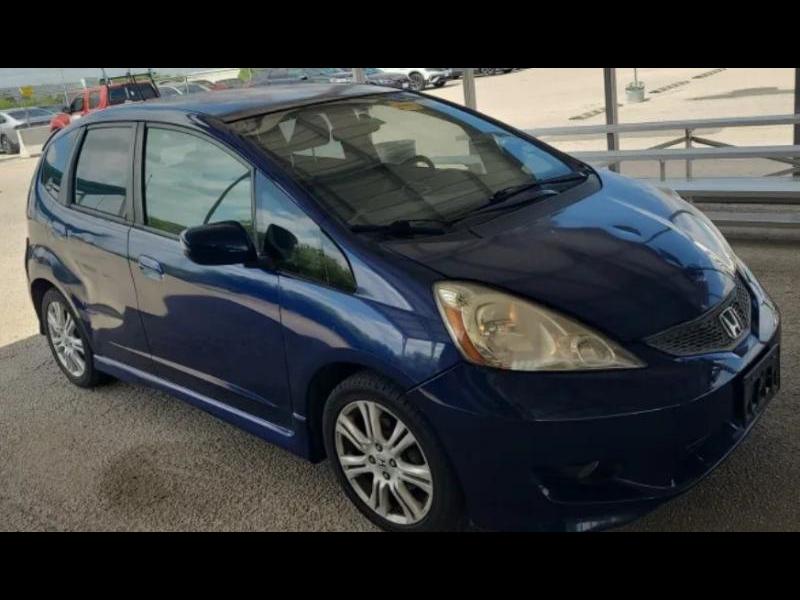 Honda Fit Sport 5-Speed AT 2011