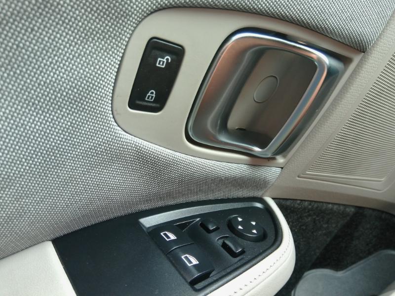 BMW i3 Base w/Range Extender 2014