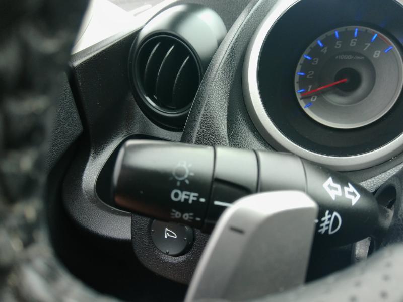 Honda Fit Sport 5-Speed AT 2010