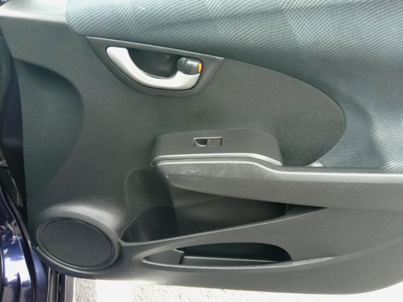 Honda Fit Sport 5-Speed AT 2010