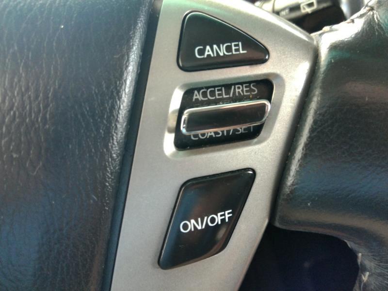 Nissan Armada Platinum 2WD 2014