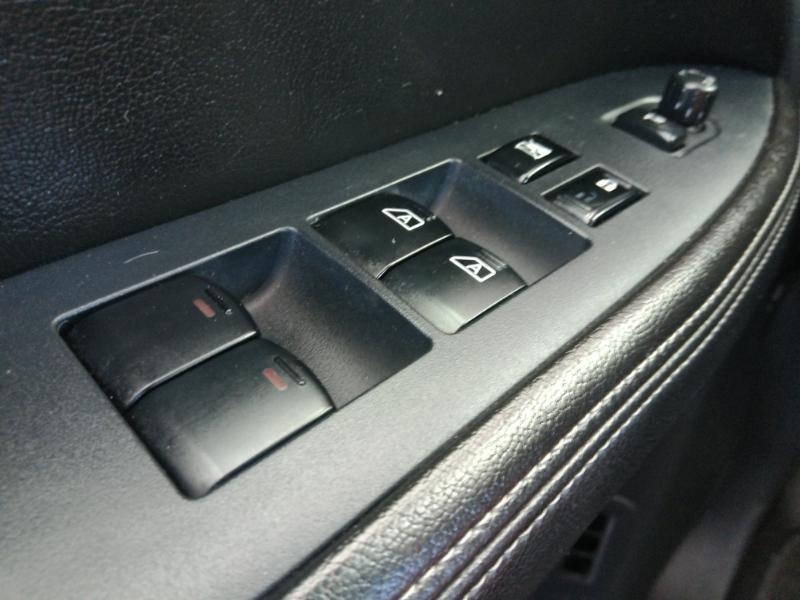 Nissan Armada Platinum 2WD 2014
