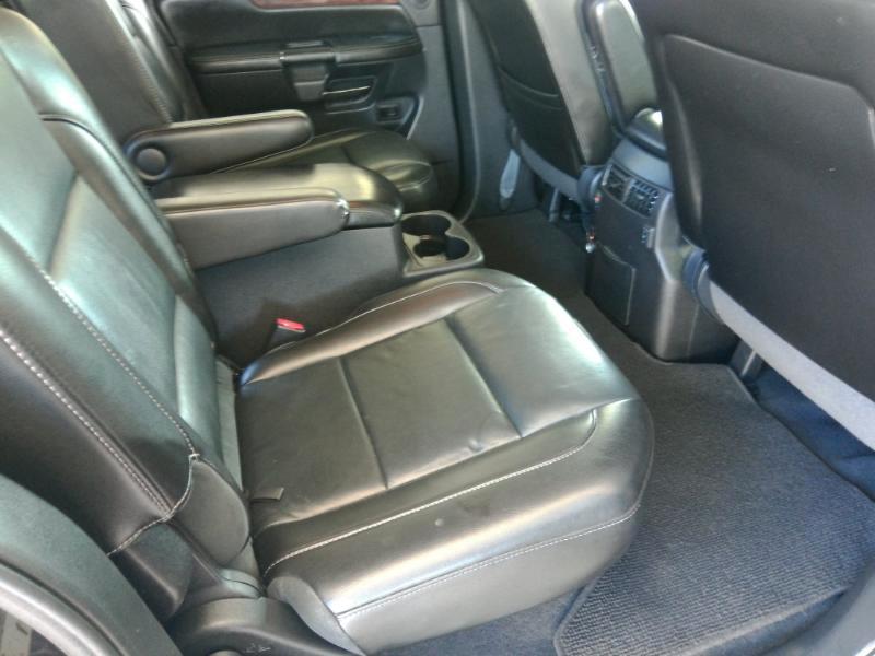 Nissan Armada Platinum 2WD 2014
