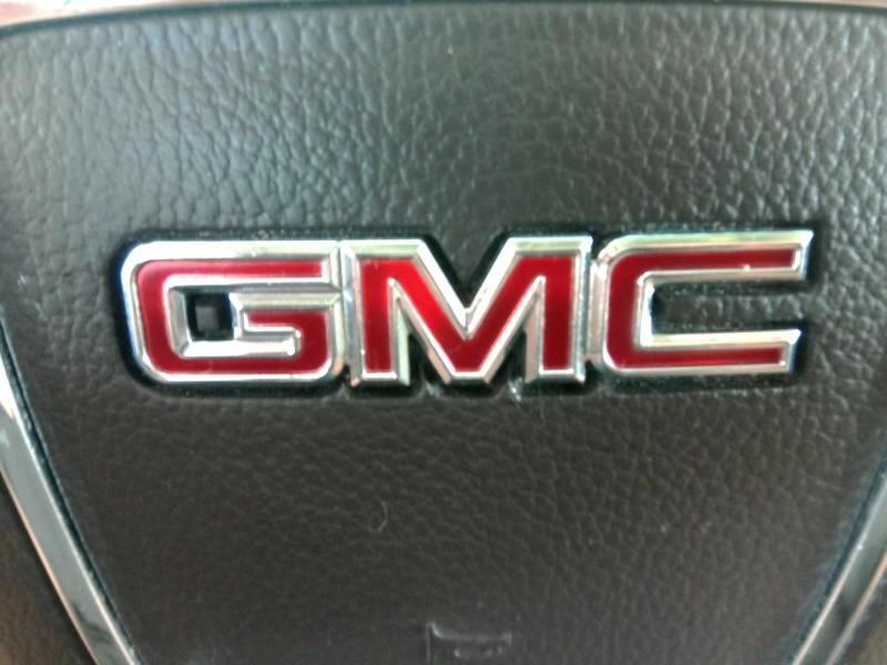 GMC Yukon XL SLT 2WD 2016