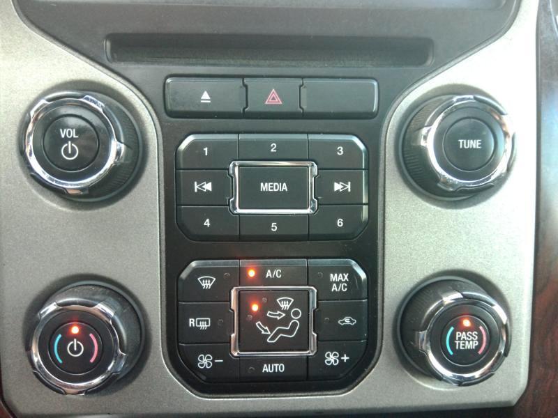 Ford F-250 SD Lariat Crew Cab Long Bed 4WD 2013